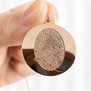 Anhänger Fingerabdruck Rosé Produktbild Schmuck gravur personalisiert schmuck monamor