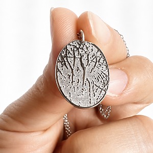 Anhänger Fingerabdruck Silber Produktbild Gedenkschmuck gravur personalisiert schmuck monamor