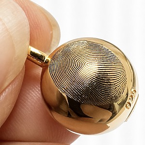 Fingerabdruck Gold Produktbild Rund Handgefertigt gravur personalisiert schmuck monamor