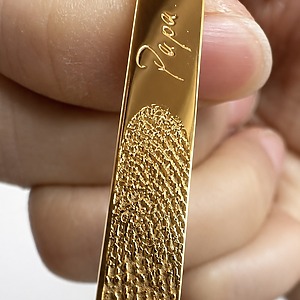 Fingerabdruck Gravur Papa Echtgold Gedenkschmuck gravur personalisiert schmuck monamor