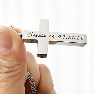 Kreuz Gravur Silber Produktbild Schmuck gravur personalisiert schmuck monamor