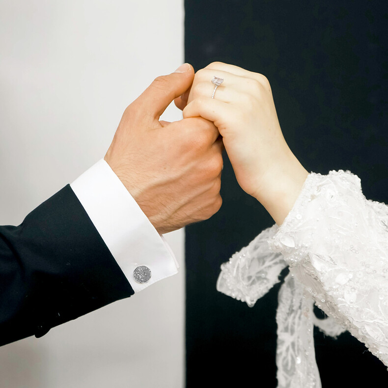 Manschettenknoepfe Fingerabdruck Gravur Hochzeit Geschenk Handabdruck Fussabdruck Initialien 3d Gravur Cuffs Hemd