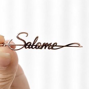 Name Rosé Produktbild Gedenkschmuck gravur personalisiert schmuck monamor