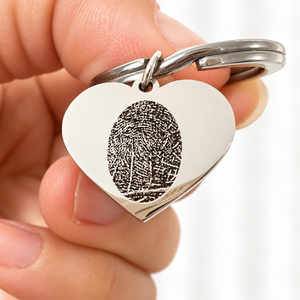 Schluesselanhaenger Herz Gravur Personalisiert Fingerabdruck Fussabdruck Baby Sternenkind Trauerschmuck Erinnerungen Andenken 925 Silber Rhodium