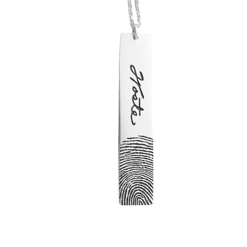Silberschmuck Andenken Trauer Personalisierte Gravur Individuelle Anhaenger Fingerabdruck Kette Unterschrift Signatur Handschrift Andenken Photoroom