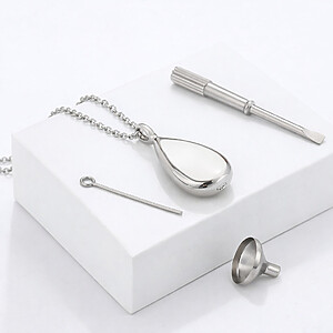 Zubehoer Urnenschmuck Aschekapsel Aschekette Parfuem Blumen Haare Tier Mensch Trichter Erinnerungsschmuck